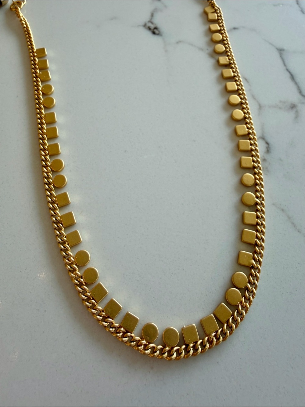 Madewell Gold Chain Necklace with Geometric Accents -
Madewell Gold earrings - Picture 3 of 12